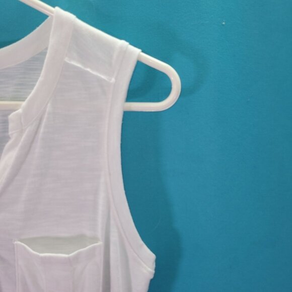 White Sonoma Sleeveless V-Neck Top With Pockets Medium Size - Picture 2 of 8